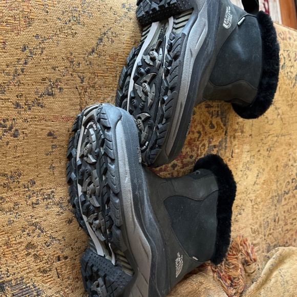 The North Face Hiking Boot - Picture 4 of 5